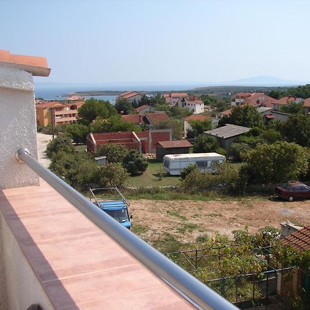 Apartments Angela Ližnjan Εξωτερικό φωτογραφία